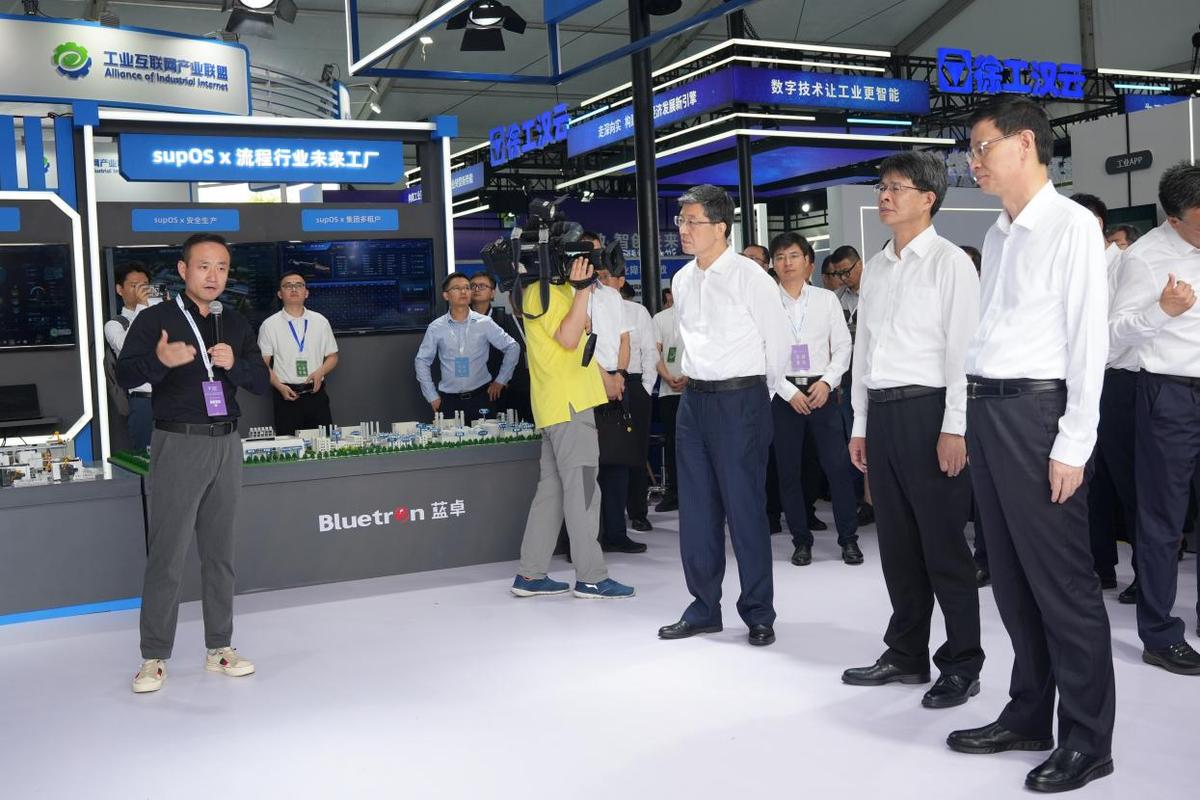 工業互聯網大會:工業操作系統領導者supos三大版本賦能萬千工廠